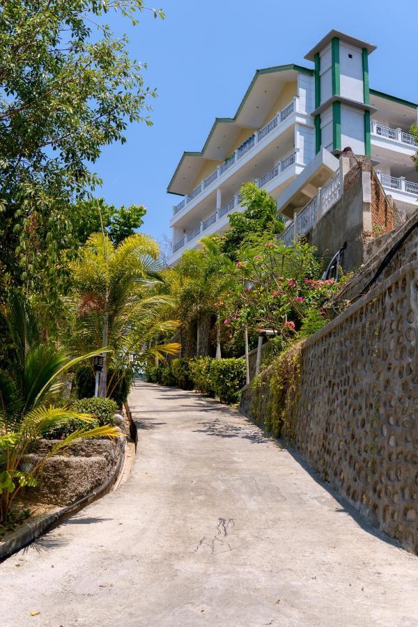 Monte Prundi Hotel Labuan Bajo Luaran gambar