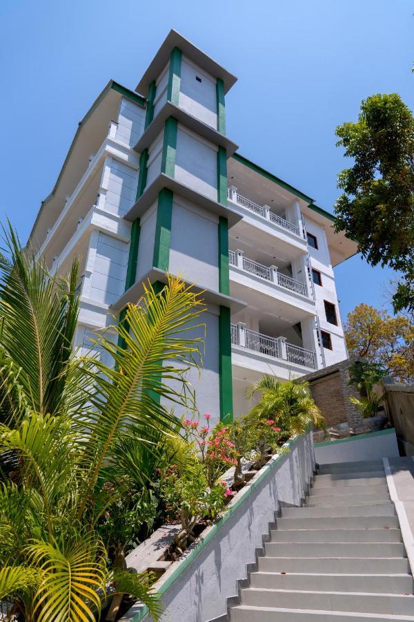 Monte Prundi Hotel Labuan Bajo Luaran gambar